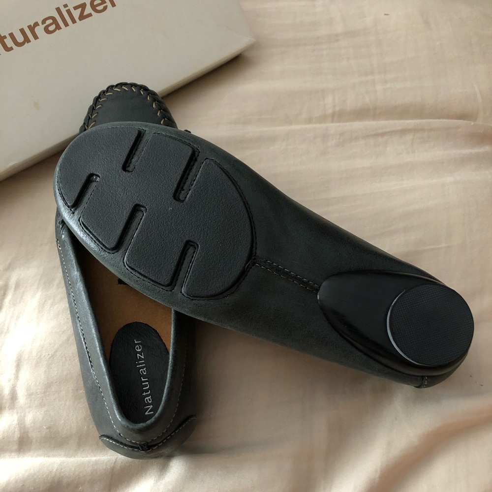 Naturalizer Shoes - Picture 2 of 2